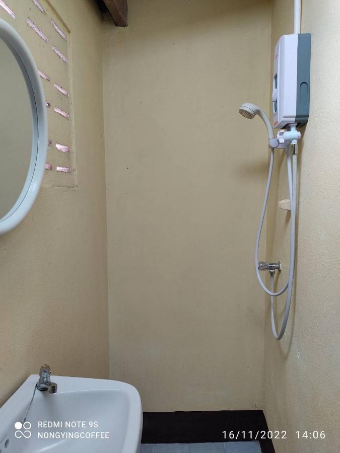 Chanmuang Guesthouse Mae Hong Son Exterior foto